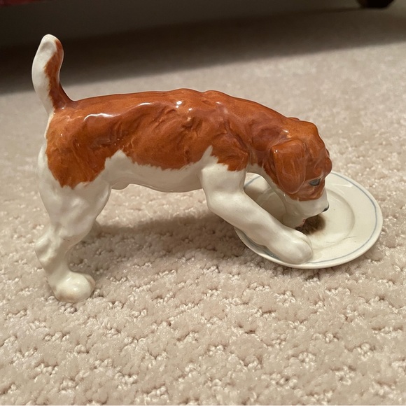 Vintage Beswick England Porcelain Figurine, Meal Time, Dog Eating Off Plate - Picture 1 of 7